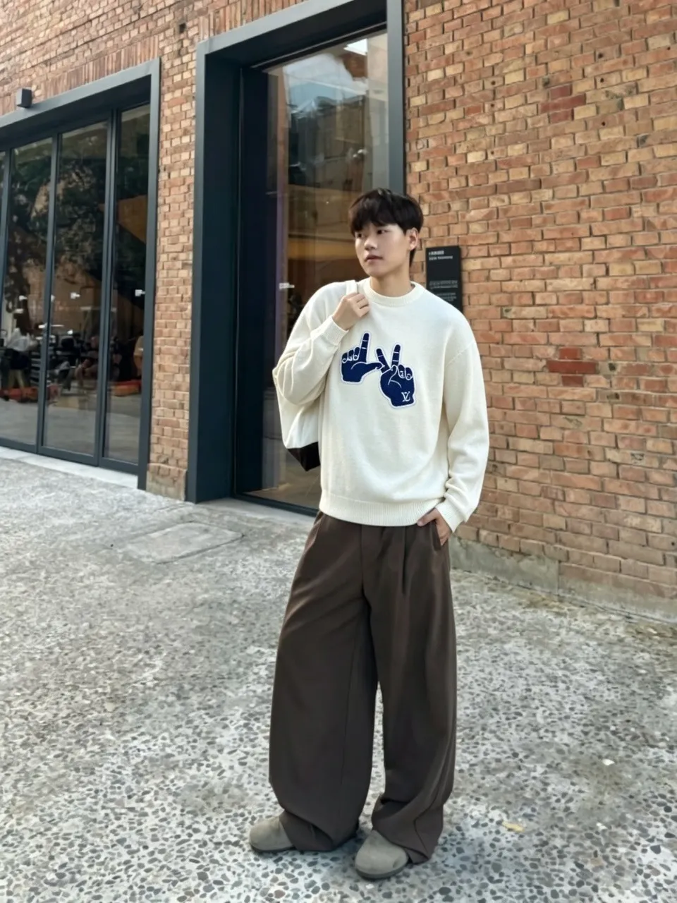 Louis Vuitton/Louis Vuitton gesture embroidered knitted sweater